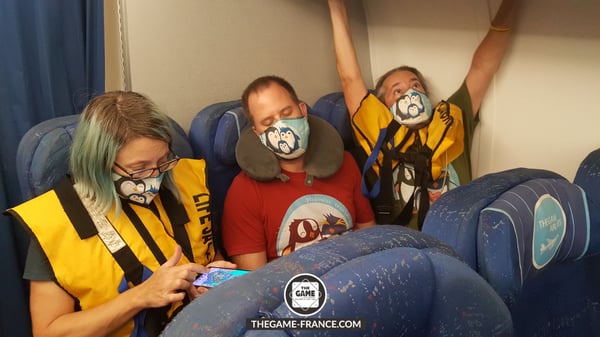 joueurs-escape-game-dans-avion 