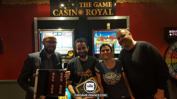 joueurs-escape-game-dans-braquage-de-casino