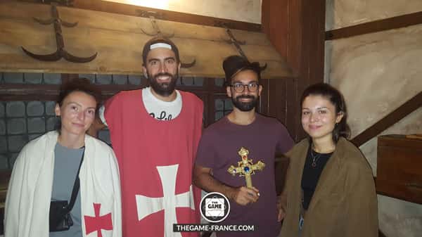 joueurs-escape-game-dans-tresor-des-templiers