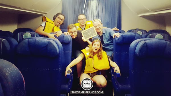 joueurs-escape-game-dans-avion 