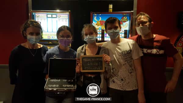 joueurs-escape-game-dans-braquage-de-casino