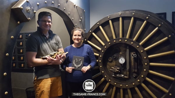 joueurs-escape-game-avec-lingots-et-diamants