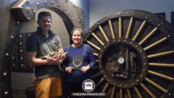 joueurs-escape-game-avec-lingots-et-diamants
