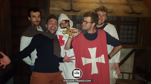 joueurs-escape-game-avec-tresor-des-templiers