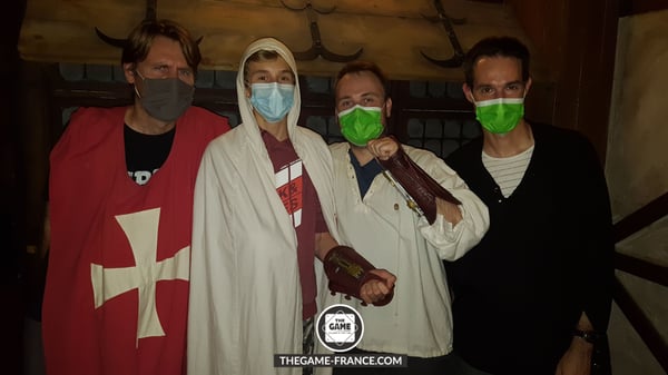 joueurs-escape-game-avec-tresor-des-templiers