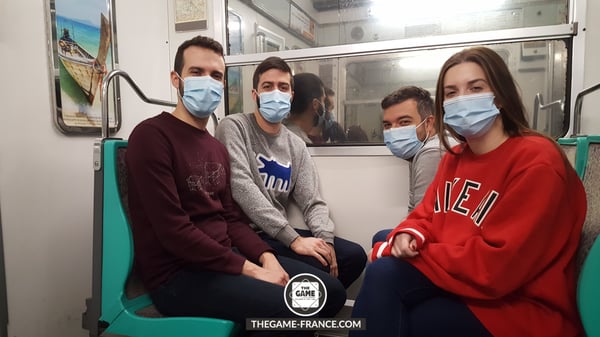 joueurs-escape-game-dans-metro