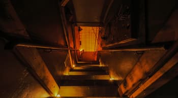 the-game-les-catacombes-escaliers