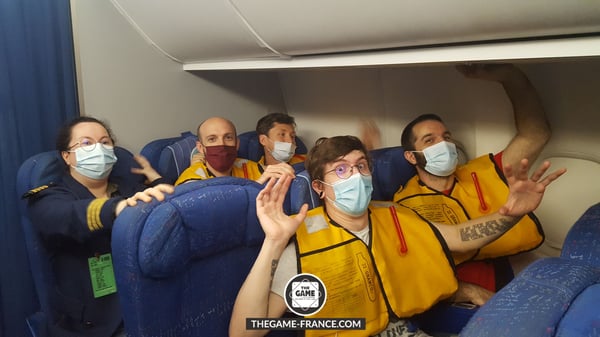 joueurs-escape-game-dans-avion
