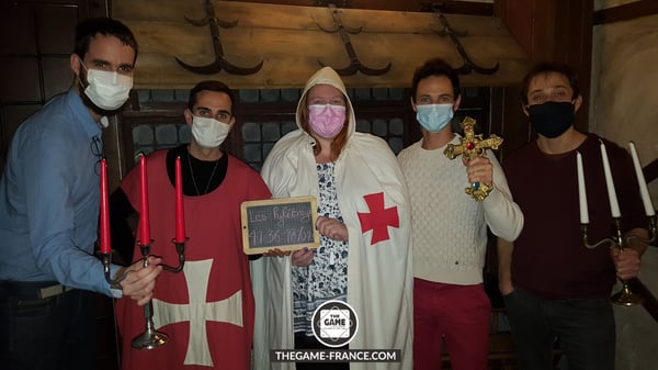 joueurs-escape-game-dans-tresor-des-templiers