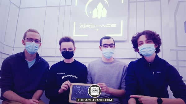 joueurs-escape-game-dans-mission-spatiale