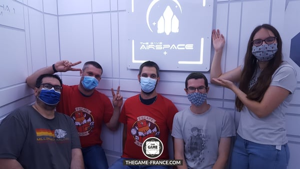 joueurs-escape-game-dans-mission-spatiale
