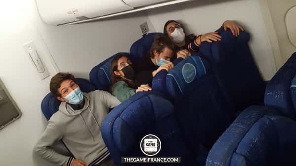 joueurs-escape-game-dans-avion