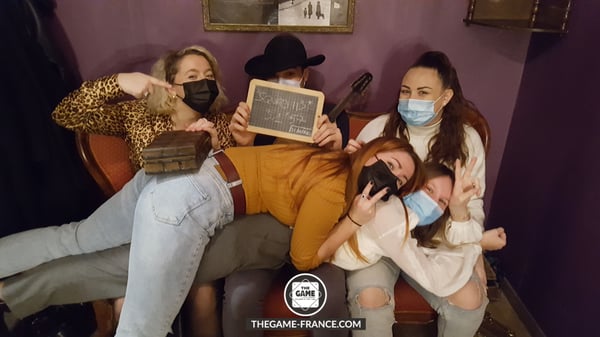 joueurs-escape-game-dans-enlevement
