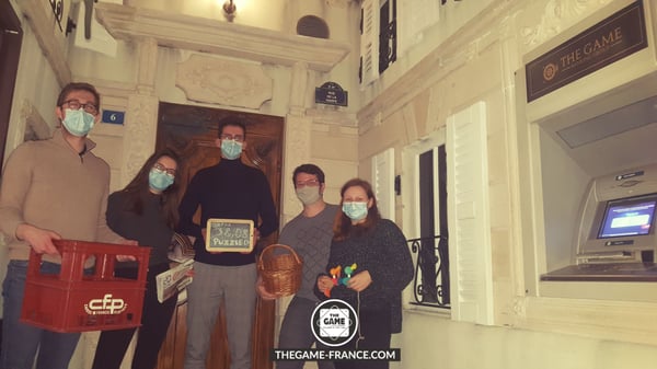 joueurs-escape game-dans-tremblement-de-terre