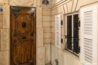  the-game-le-tremblement-de-terre-porte-appartement