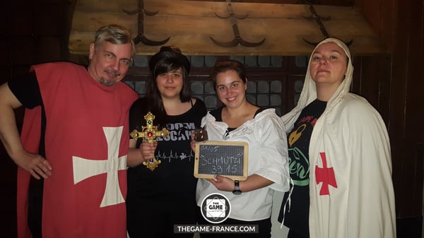 joueurs-escape-game-dans-tresor-des-templiers