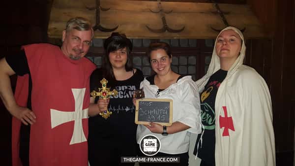 joueurs-escape-game-dans-tresor-des-templiers