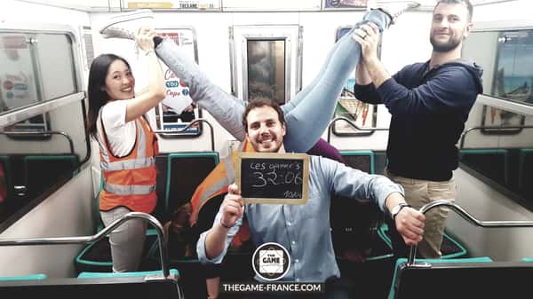 joueurs-escape-game-dans-metro