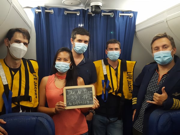 joueurs-escape-game-dans-avion 